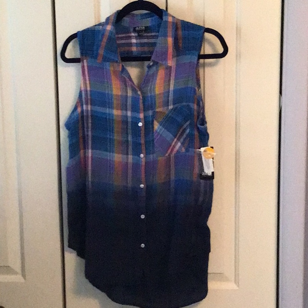 NWT  A.N.A. Large Sleeveless Button Up Ombre Blue Plaid Shirt